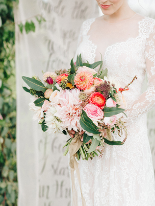 Букет невесты: что символизируют любимые цветы? Георгины