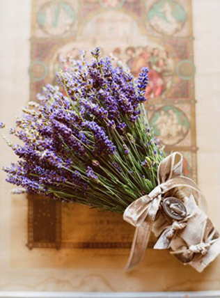 Букет невесты: что символизируют любимые цветы? Лаванда