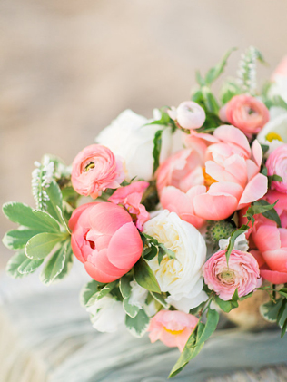Букет невесты: что символизируют любимые цветы? Пионы