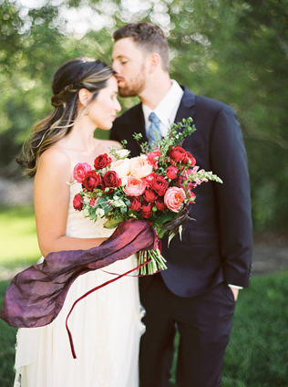 Букет невесты: что символизируют любимые цветы? Розы красные