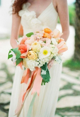 Сама нежность: свадебные букеты с пионовидными розами 