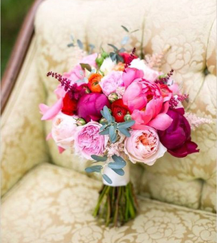 Сама нежность: свадебные букеты с пионовидными розами 