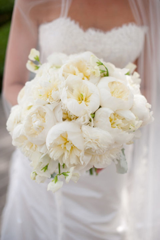 Сама нежность: свадебные букеты с пионовидными розами 