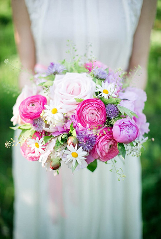 Сама нежность: свадебные букеты с пионовидными розами 