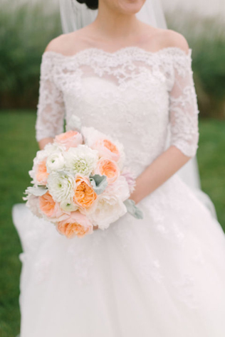 Сама нежность: свадебные букеты с пионовидными розами 