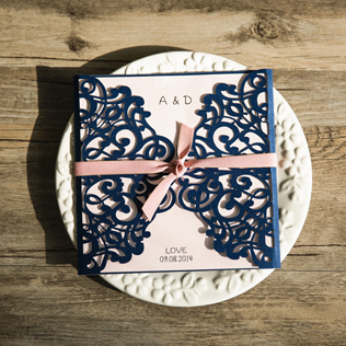 Бумажное кружево: свадебная полиграфия с узорами  