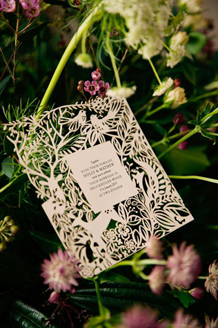 Бумажное кружево: свадебная полиграфия с узорами  