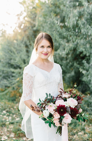 Осенняя палитра: сочетаем бургунди и оттенок пудры 