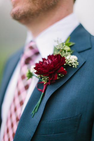 90 вариантов бутоньерок для осенней свадьбы 