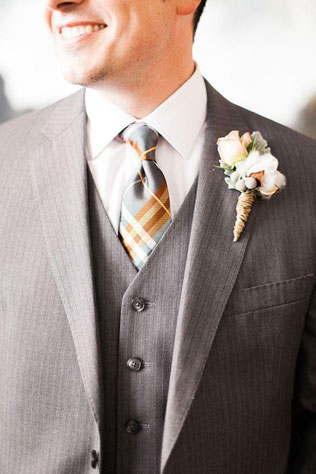 90 вариантов бутоньерок для осенней свадьбы 