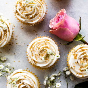 Чем заменить торт на свадьбе: 15 сладких идей