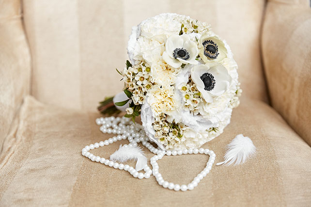 Свадебная фотосессия в стиле «Чёрного лебедя», букет невесты