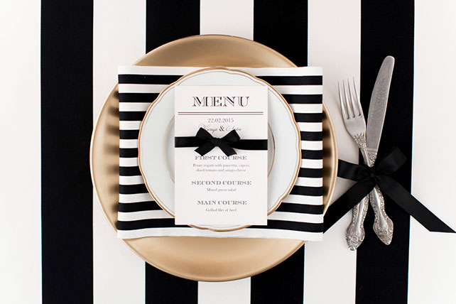 Black is a happy color: чёрно-белая свадебная фотосессия, сервировка стола