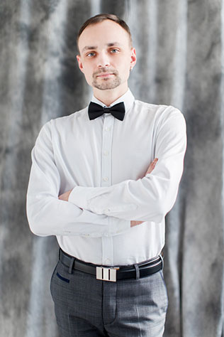 Black is a happy color: чёрно-белая свадебная фотосессия, образ жениха