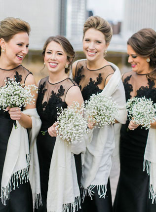 Вызов традициям: черные платья для подружек невесты 