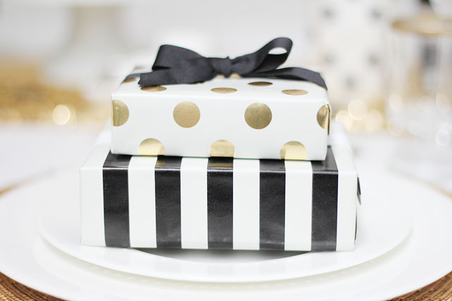 Идеальное сочетание: золотой и черный цвет для новогодней свадьбы 