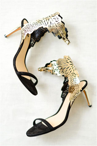 Идеальное сочетание: золотой и черный цвет для новогодней свадьбы 