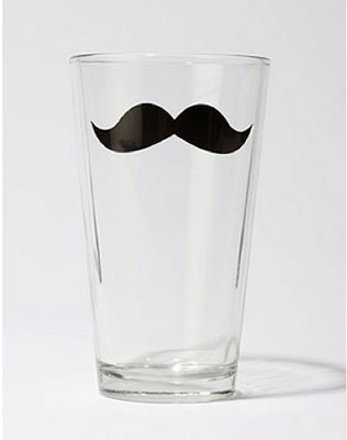 Что подарить мужчине на день влюблённых