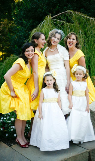цитрусовая свадьба, подружки невесты в желтом