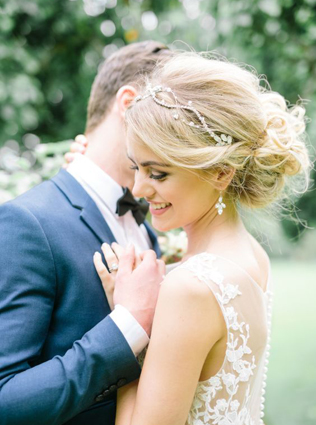 Цветочные веточки: 38 идей для весенней свадебной прически 