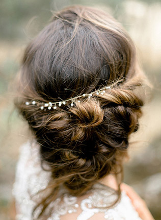 Цветочные веточки: 38 идей для весенней свадебной прически 