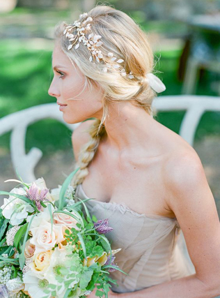 Цветочные веточки: 38 идей для весенней свадебной прически 