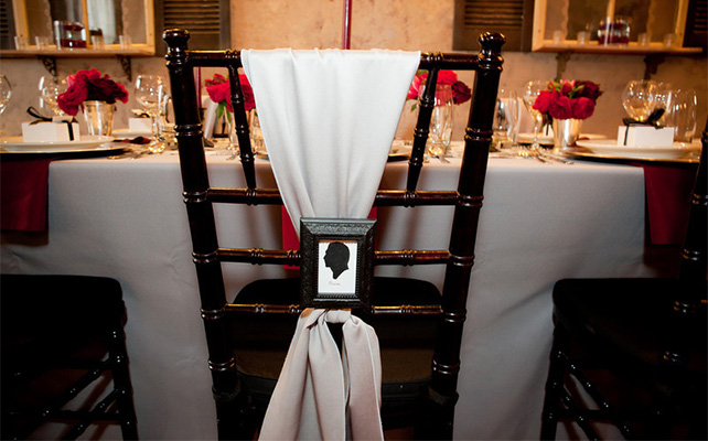 Декор стульев с помощью деревянных дощечек