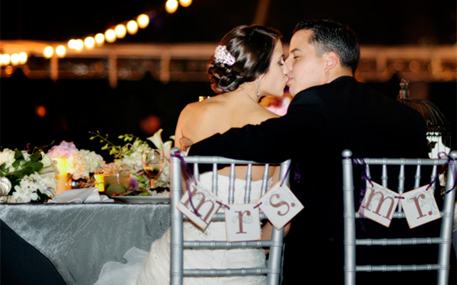 Декор стульев с помощью деревянных дощечек