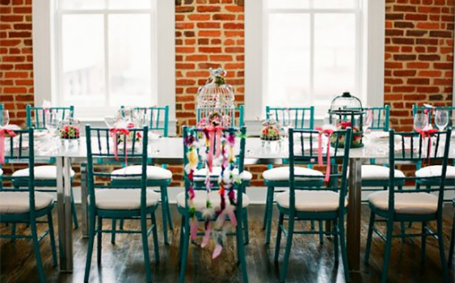 Декор стульев лентами