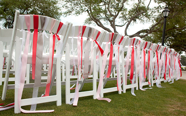 Декор стульев лентами