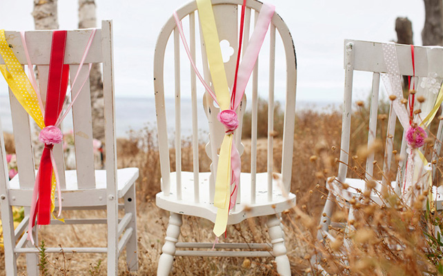 Декор стульев лентами