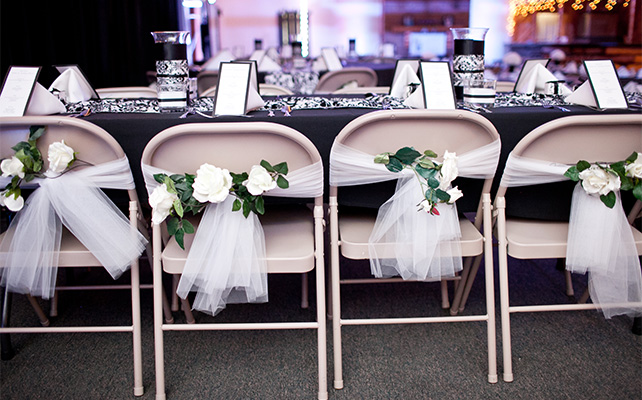 Декор стульев с помощью ткани