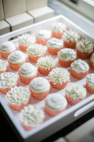 Сладкая свадьба: 60 вариантов декора капкейков, капкейки в виде цветов