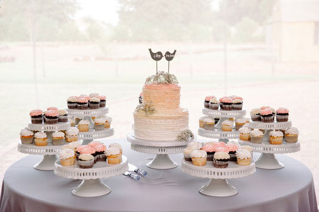 Сладкая свадьба: 60 вариантов декора капкейков, сладкий стол