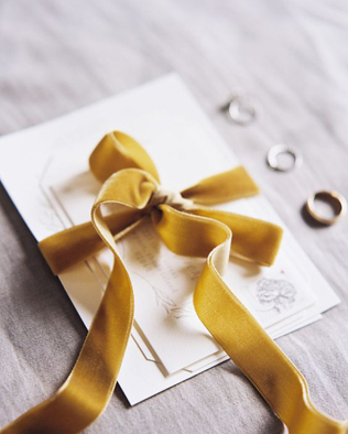 Особый шик: свадебный декор из бархата 