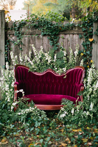 Особый шик: свадебный декор из бархата 