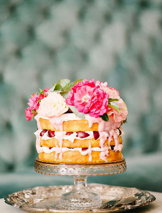 5 сладких трендов: декор для свадебного торта 