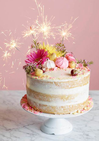 5 сладких трендов: декор для свадебного торта 