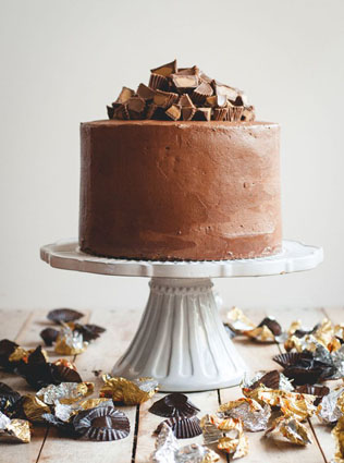 5 сладких трендов: декор для свадебного торта 