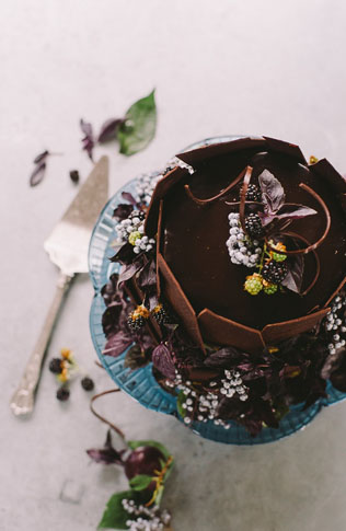 5 сладких трендов: декор для свадебного торта 