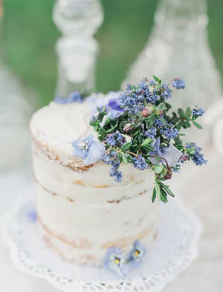 5 сладких трендов: декор для свадебного торта 