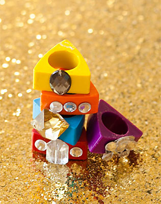 Детский стол на свадьбе, поделки - колечки