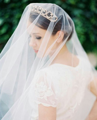 Тиары и диадемы: почувствуй себя королевой 