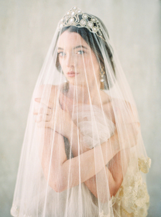 Тиары и диадемы: почувствуй себя королевой 