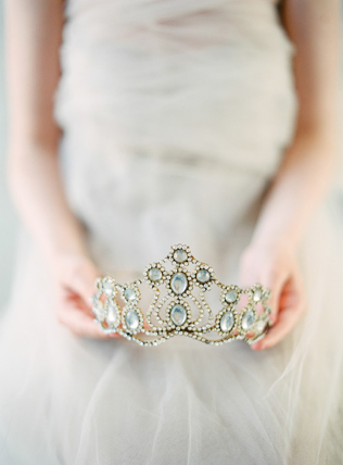 Тиары и диадемы: почувствуй себя королевой 