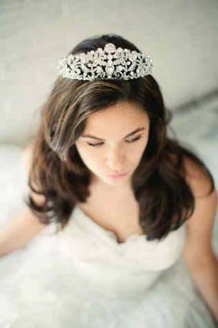 Тиары и диадемы: почувствуй себя королевой 