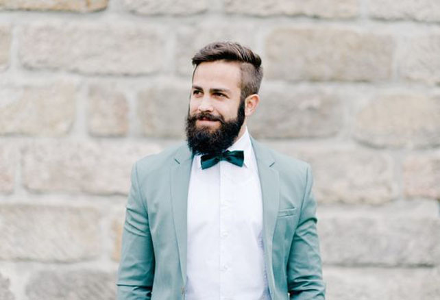 Долой черный цвет: 35 стильных свадебных костюмов 