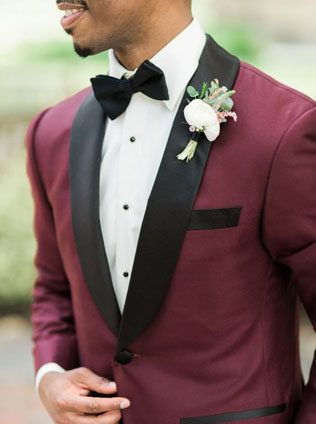 Долой черный цвет: 35 стильных свадебных костюмов 