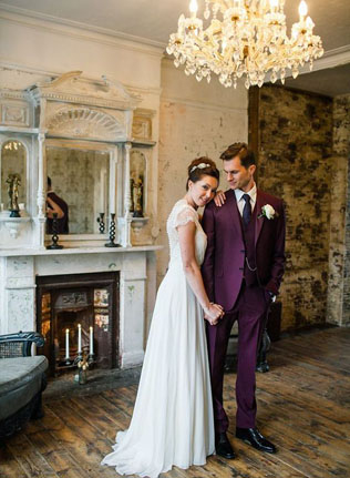 Долой черный цвет: 35 стильных свадебных костюмов 