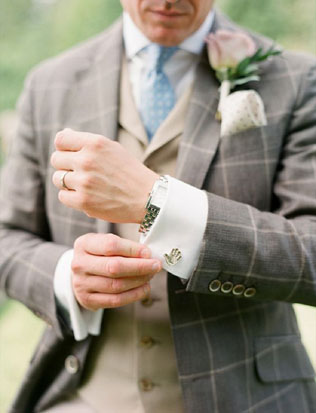 Долой черный цвет: 35 стильных свадебных костюмов 